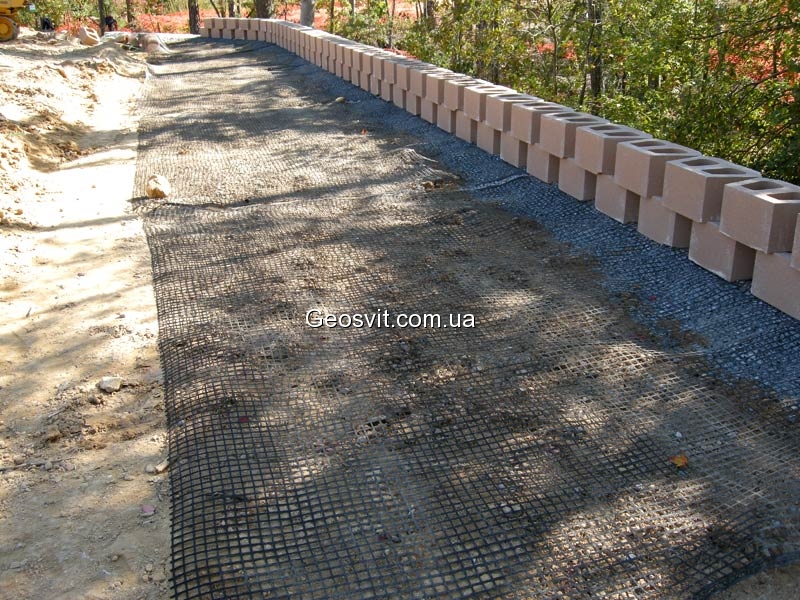 Использование георешетки Armatex G совместно с облицовочными блоками - фото 3